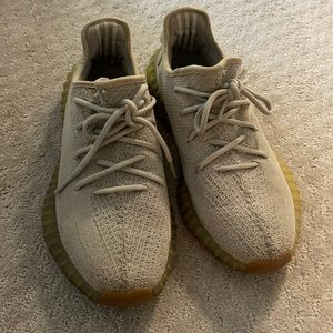 Slightly used men’s Yeezeys!